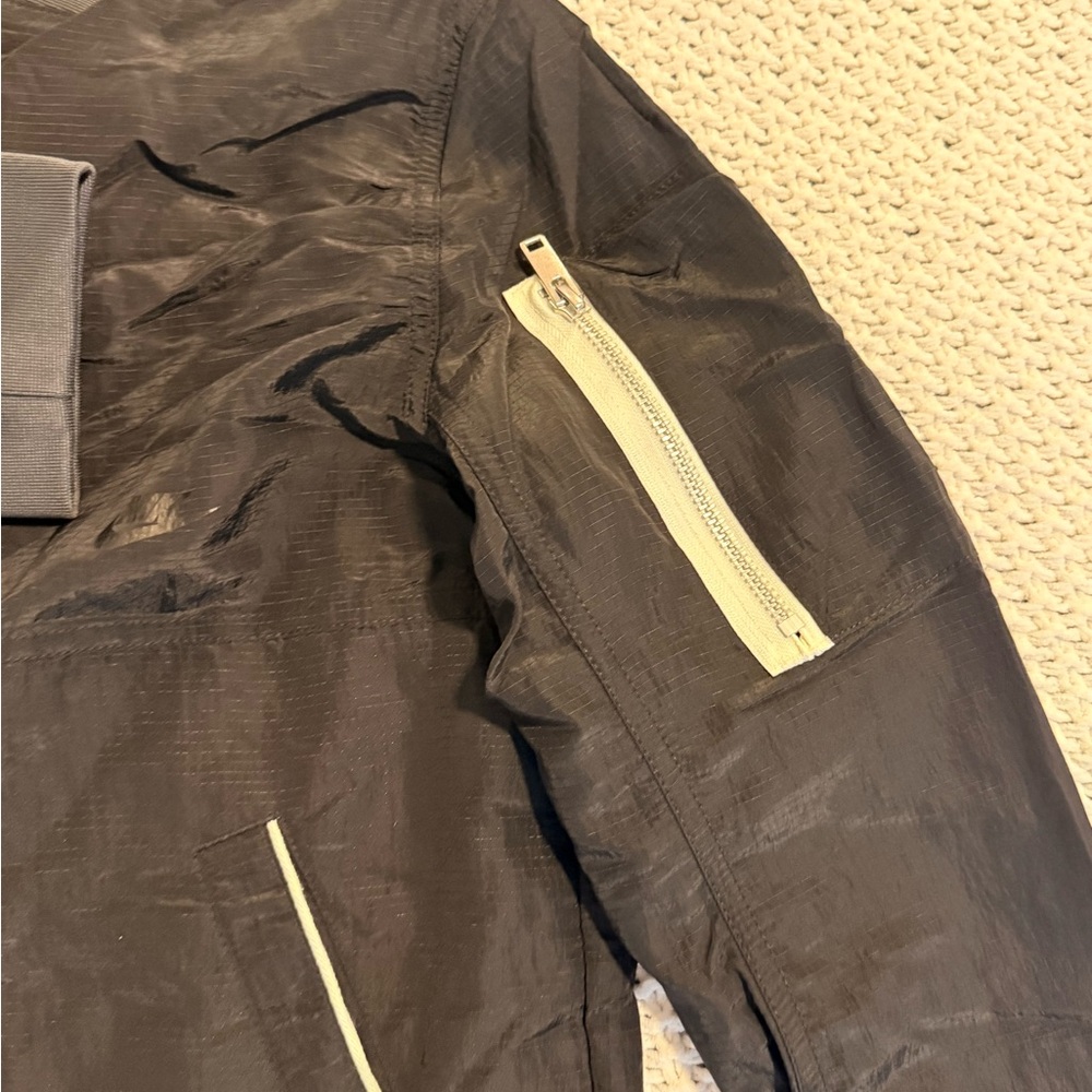 NWT Nike Kids Black Bomber Jacket with White Details - XL - Picture 4 of 5